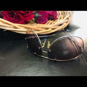 Sunglasses ( no box)
